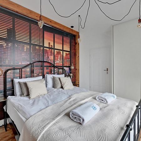 Amber Q4Apartments กดัญสก์ ภายนอก รูปภาพ
