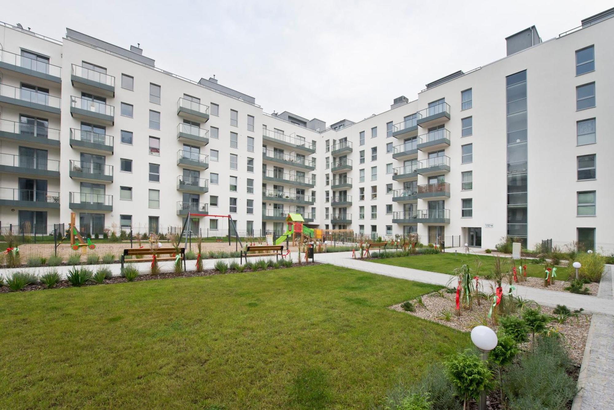 Amber Q4Apartments กดัญสก์ ภายนอก รูปภาพ